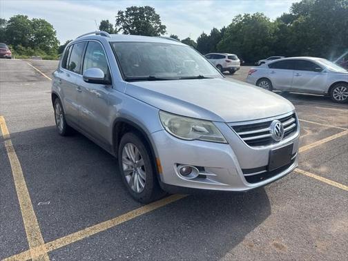 2009 Volkswagen Tiguan Base