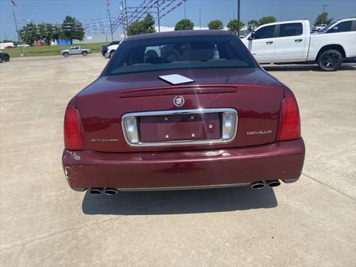 2000 Cadillac DeVille Base