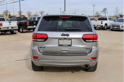 2021 Jeep Grand Cherokee Laredo