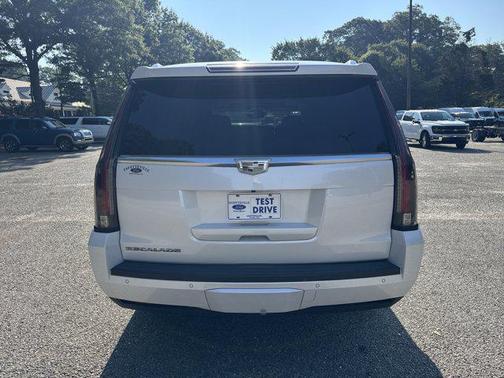 2016 Cadillac Escalade ESV Premium