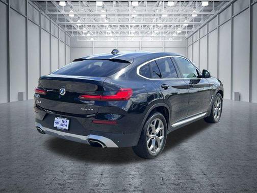 2022 BMW X4 xDrive30i
