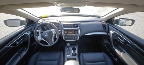 2016 Nissan Altima 2.5 SR