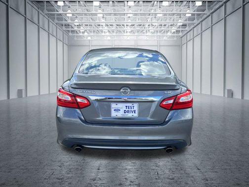 2016 Nissan Altima 2.5 SR