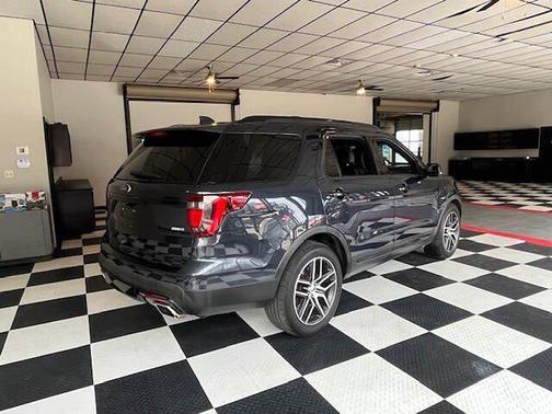 2017 Ford Explorer sport
