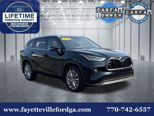 2022 Toyota Highlander Hybrid Platinum
