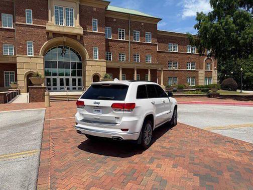 2017 Jeep Grand Cherokee Summit