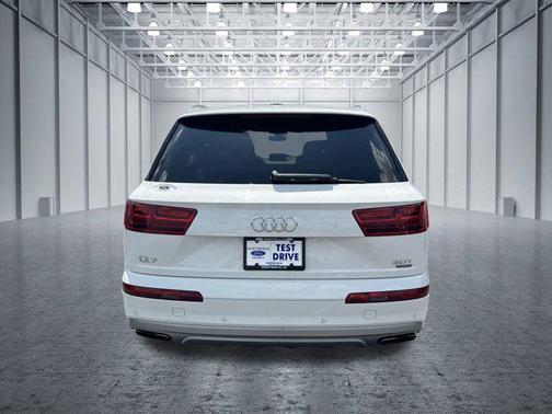2018 Audi Q7 3.0T Premium Plus