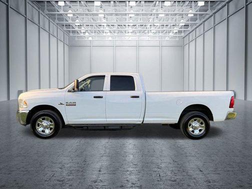 2018 RAM 2500 Tradesman Crew Cab 4x2 8' Box