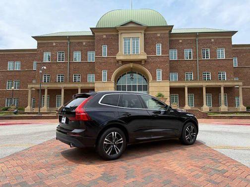 2020 Volvo XC60 T6 Momentum