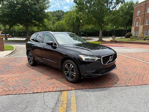 2020 Volvo XC60 T6 Momentum