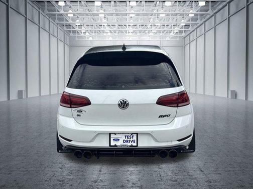 2018 Volkswagen Golf R 2.0T DSG