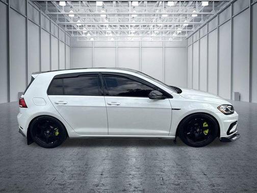2018 Volkswagen Golf R 2.0T DSG