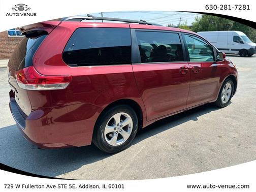 2011 Toyota Sienna LE