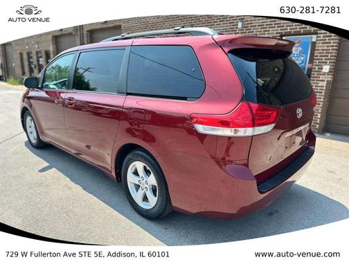 2011 Toyota Sienna LE