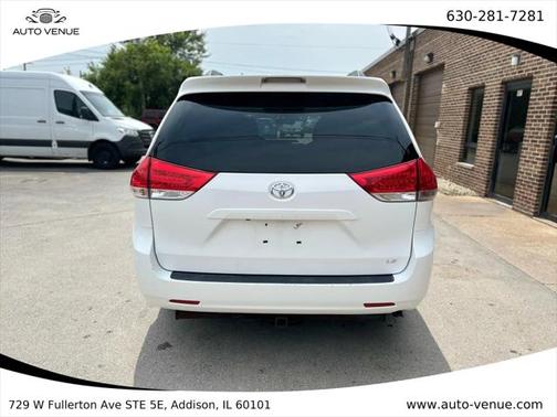 2012 Toyota Sienna LE