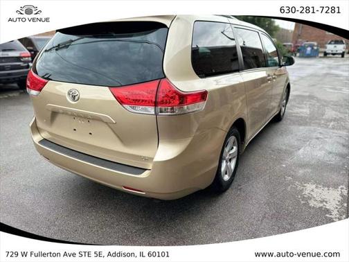 2011 Toyota Sienna LE