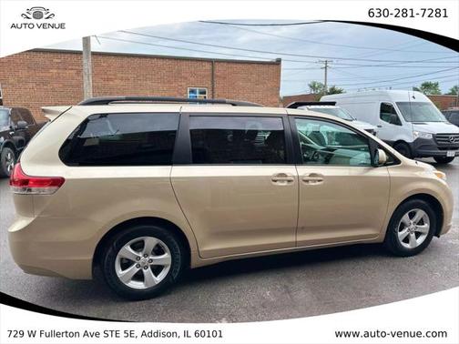 2011 Toyota Sienna LE