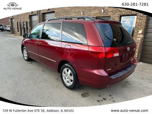2004 Toyota Sienna LE