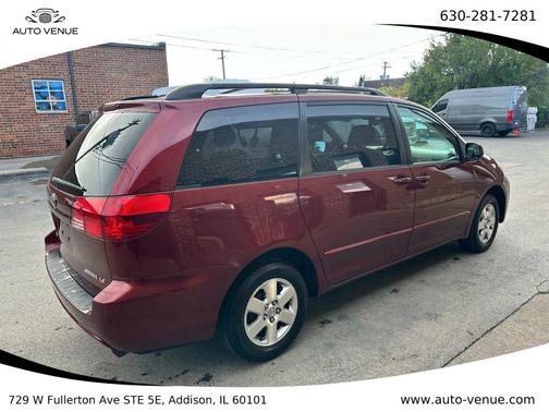 2004 Toyota Sienna LE