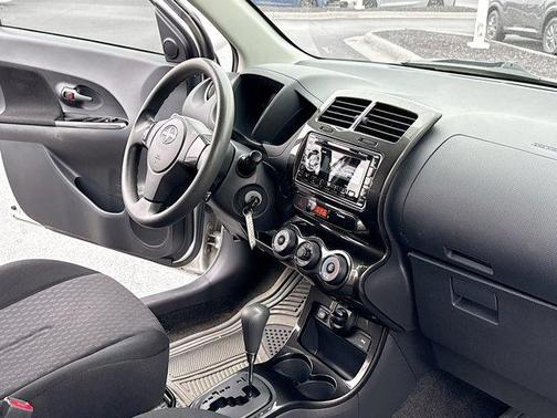 2009 Scion xD