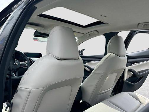 2025 Mazda Mazda3 FWD w/Preferred Package