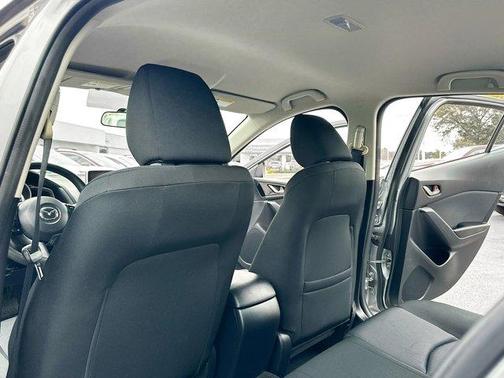 2015 Mazda Mazda3 i Sport