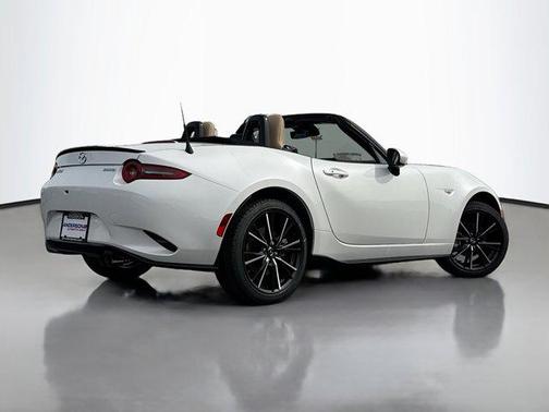 Snowflake White Pearl Mica 2026 Mazda MX-5 Miata GRAND TOURING