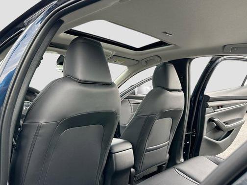 2025 Mazda Mazda3 FWD w/Preferred Package