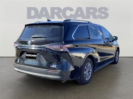 2024 Toyota Sienna XLE