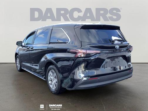 2024 Toyota Sienna XLE