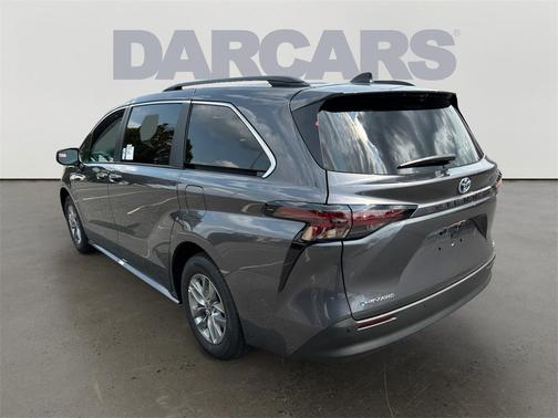 2025 Toyota Sienna XLE 7 Passenger