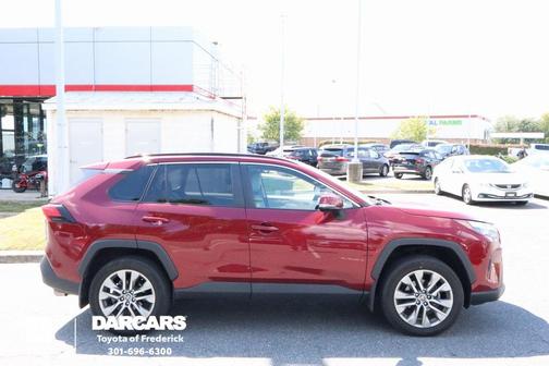 2022 Toyota RAV4 XLE Premium