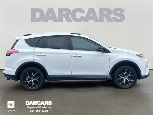 2016 Toyota RAV4 SE