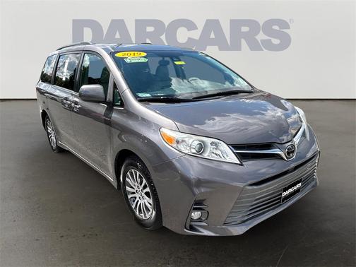 2019 Toyota Sienna XLE