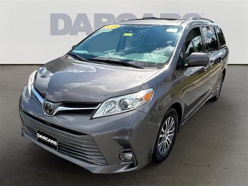 2019 Toyota Sienna XLE