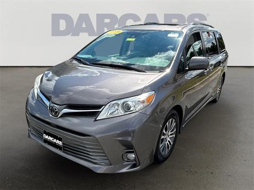 2019 Toyota Sienna XLE