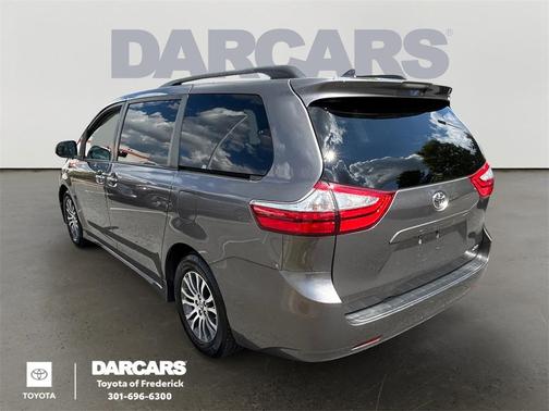 2019 Toyota Sienna XLE