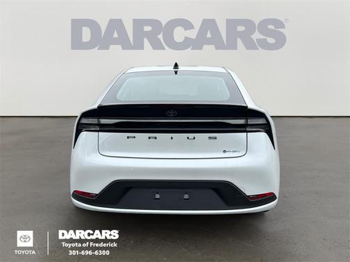 2026 Toyota Prius Plug-In Hybrid SE