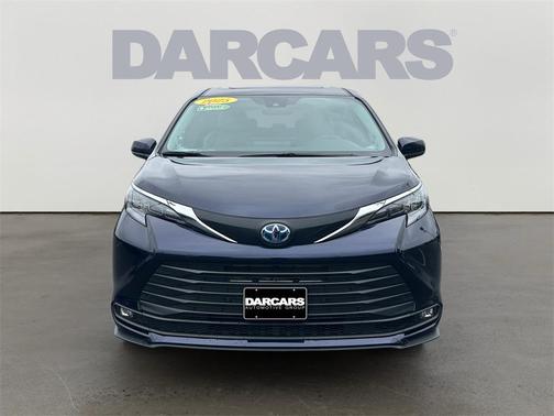 2025 Toyota Sienna XLE 7 Passenger