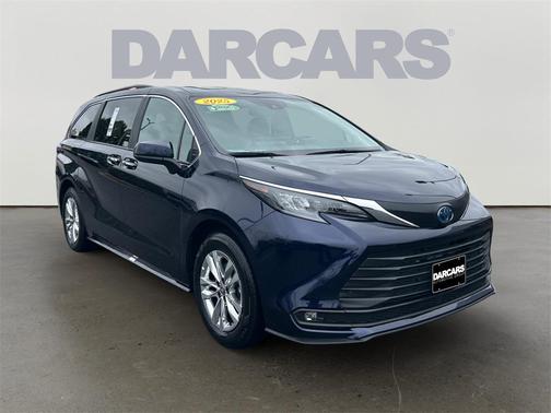 2025 Toyota Sienna XLE 7 Passenger