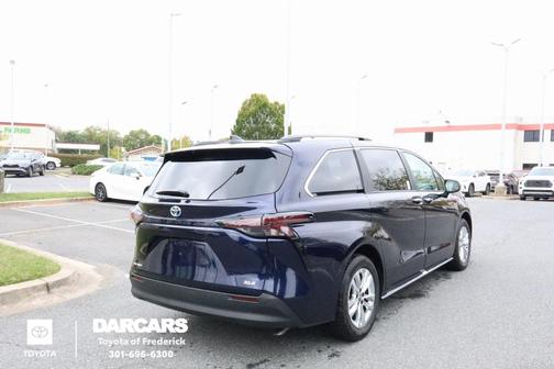 2025 Toyota Sienna XLE 7 Passenger