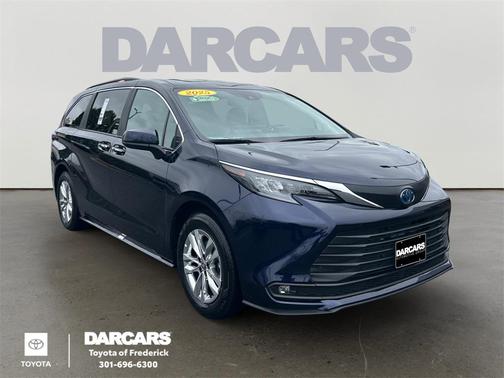 2025 Toyota Sienna XLE 7 Passenger