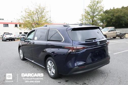 2025 Toyota Sienna XLE 7 Passenger
