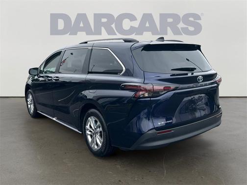 2025 Toyota Sienna XLE 7 Passenger