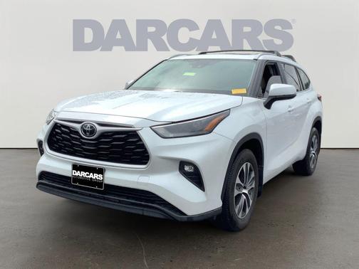 Wind Chill Pearl 2023 Toyota Highlander XLE