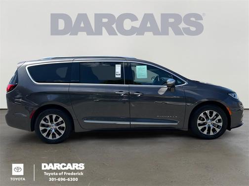 2022 Chrysler Pacifica L
