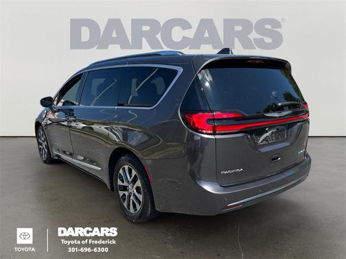 2022 Chrysler Pacifica L