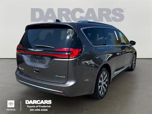 2022 Chrysler Pacifica L