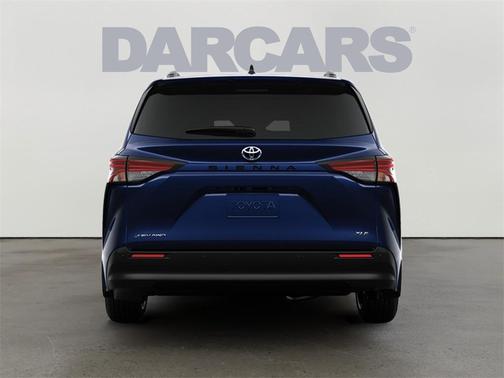 2025 Toyota Sienna XLE