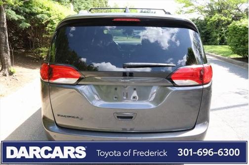 2018 Chrysler Pacifica Touring-L Plus